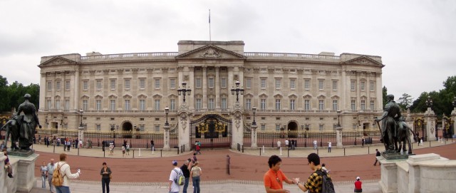 Londýn Buckinghamský palác.jpg